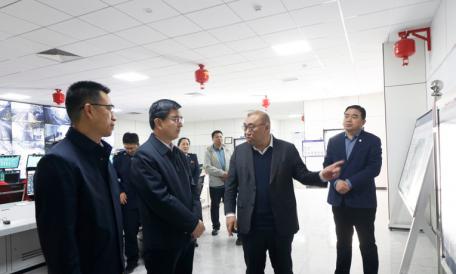 國家稅務總局市局農高區(qū)分局領導一行到俊源石油走訪調研